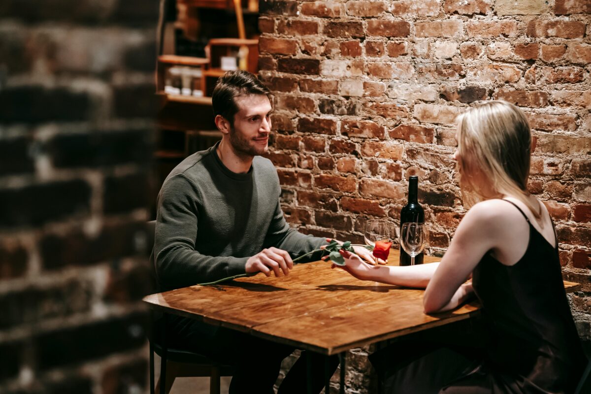Relaxed dinner date casual meeting atmosphere